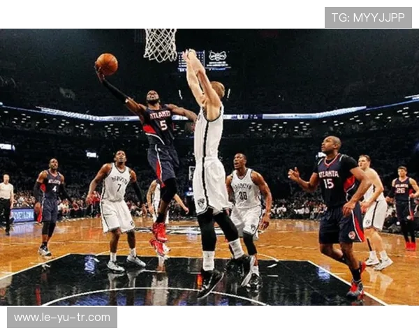 篮球战术深度解析：最新战术调整引领球队逆袭