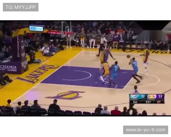 拉波尔特风格解析：稳健防守与中场枢纽的完美融合